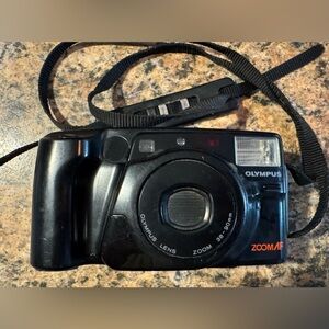 Olympus Infinity Zoom 230 AF 35mm Point Shoot Film Camera PARTS